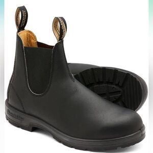Brand new Blundstone 558, Black Leather, 7.5 women
